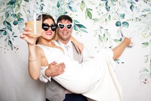 Alquiler de photocall para bodas y eventos en Valencia Alquiler de photocall para bodas y eventos en Valencia