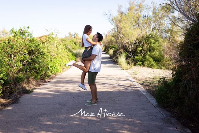 Sesión de fotos de preboda en mirador de aves en Valencia
